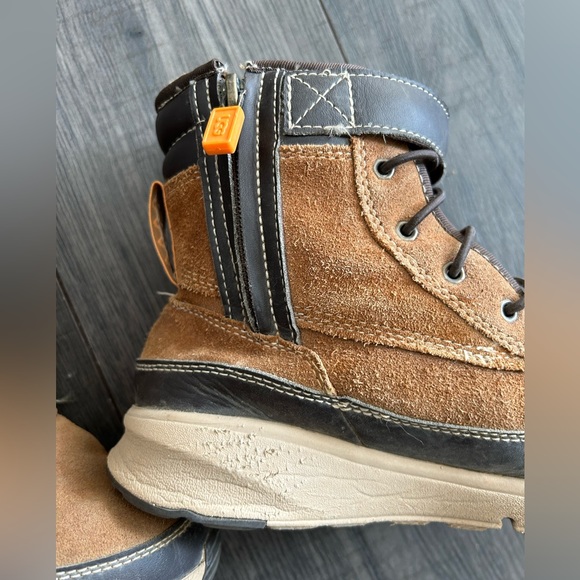 UGG Arren weather boots youth size 3 waterproof with faux fur lining - Picture 3 of 10